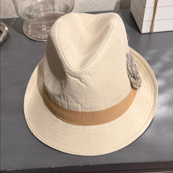 Scala Cream and Tan fedora with Floral Detail - Picture 2 of 6